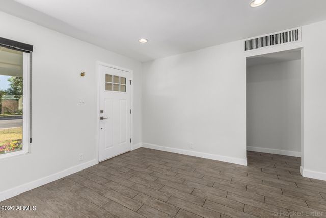 3930 E OAK Street, Phoenix, AZ 85008