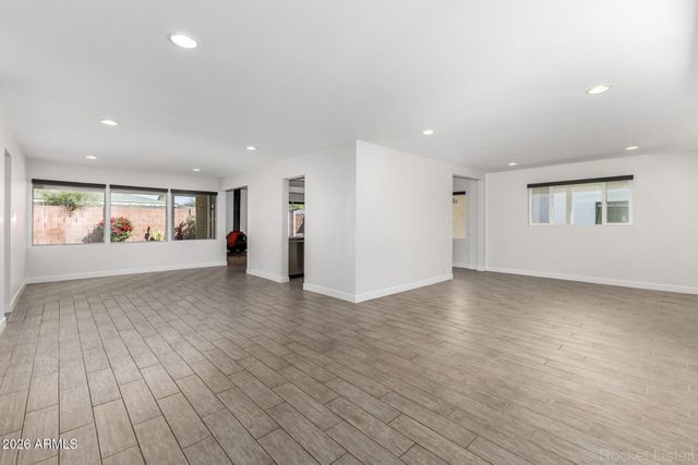 3930 E OAK Street, Phoenix, AZ 85008