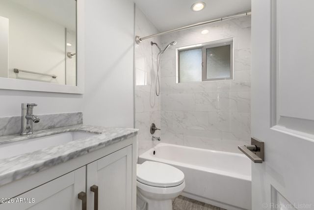 3930 E OAK Street, Phoenix, AZ 85008