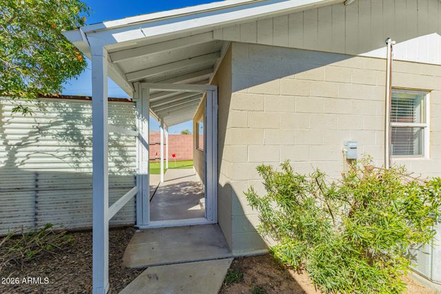 3930 E OAK Street, Phoenix, AZ 85008