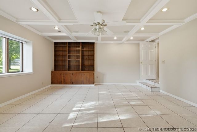 5880 S Quebec Avenue, Tulsa, OK 74135
