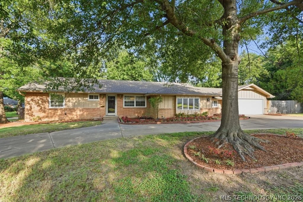 5880 S Quebec Avenue, Tulsa, OK 74135
