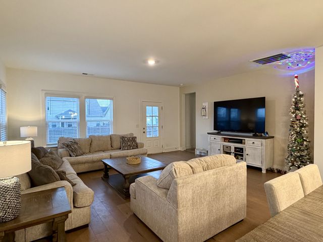 121 Sherringham Way, White House, TN 37188