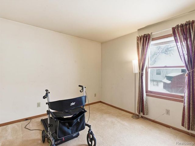 4008 Keewahdin Road, Fort Gratiot, MI 48059