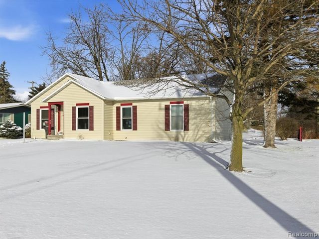 4008 Keewahdin Road, Fort Gratiot, MI 48059