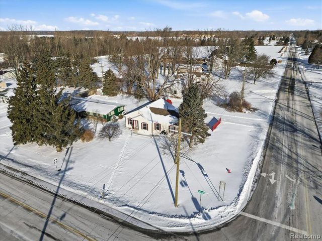 4008 Keewahdin Road, Fort Gratiot, MI 48059