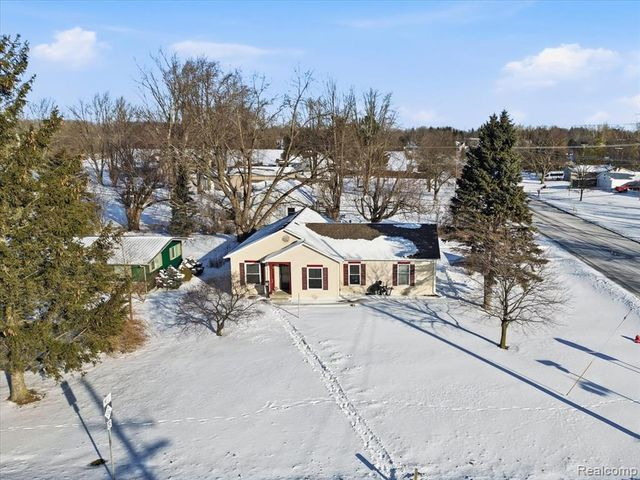 4008 Keewahdin Road, Fort Gratiot, MI 48059