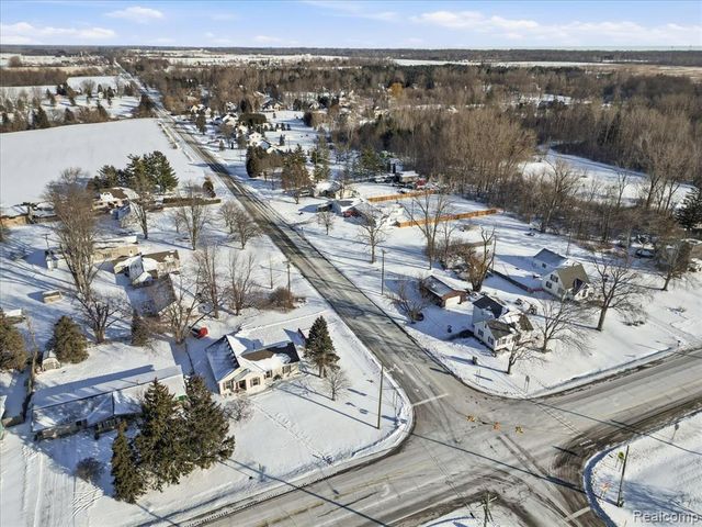 4008 Keewahdin Road, Fort Gratiot, MI 48059