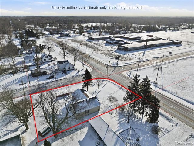 4008 Keewahdin Road, Fort Gratiot, MI 48059