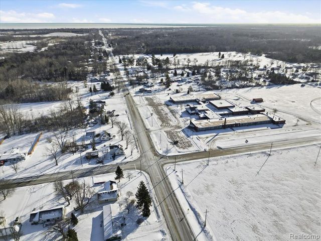 4008 Keewahdin Road, Fort Gratiot, MI 48059