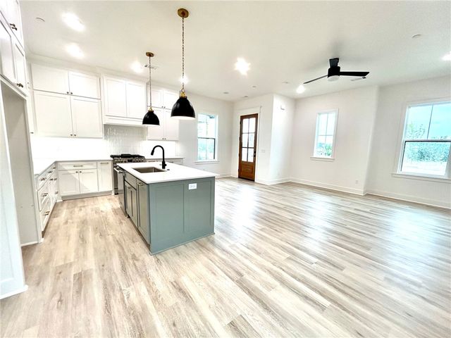 3106 W Geneva Street, Rogers, AR 72758