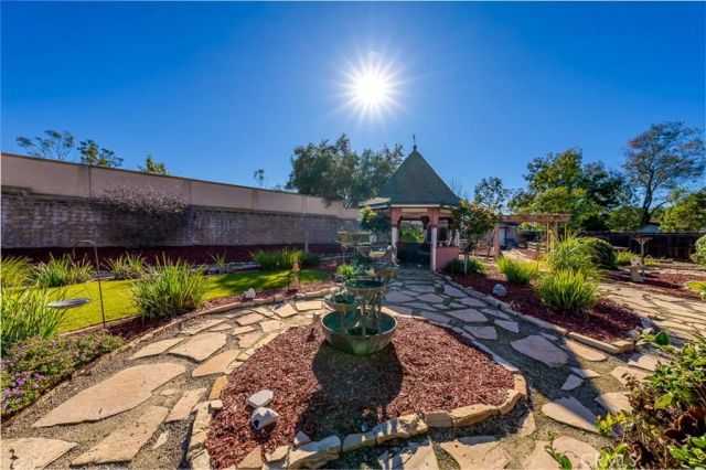 554 Edgewater, Oceanside, CA 92057