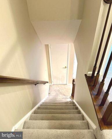 35 QUINCY CT, Sterling, VA 20165