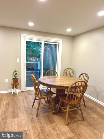 35 QUINCY CT, Sterling, VA 20165