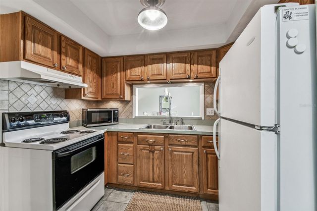 3325 37TH WAY S C, St Petersburg, FL 33711