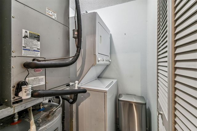 3325 37TH WAY S C, St Petersburg, FL 33711