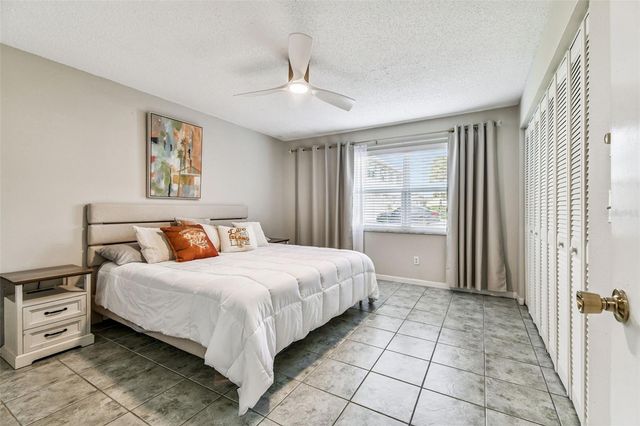 3325 37TH WAY S C, St Petersburg, FL 33711