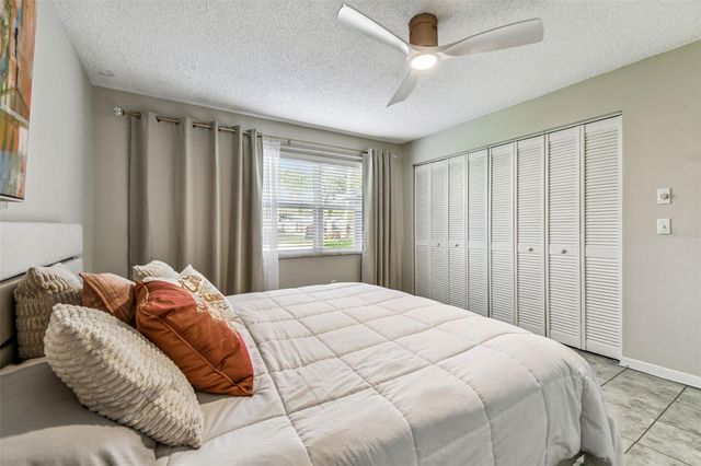 3325 37TH WAY S C, St Petersburg, FL 33711