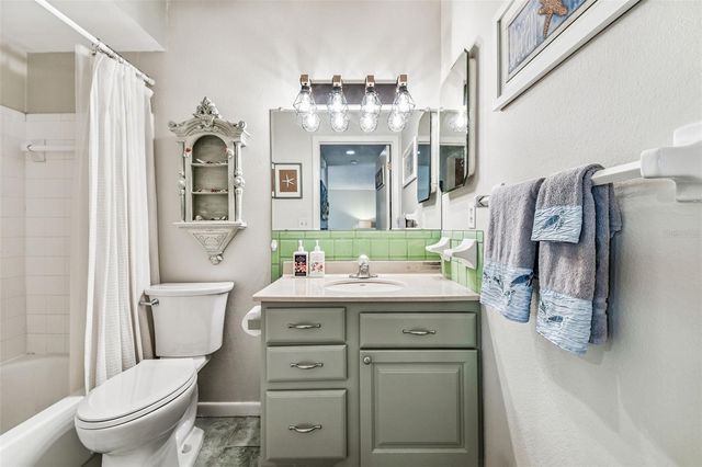 3325 37TH WAY S C, St Petersburg, FL 33711