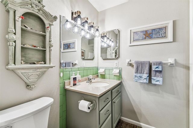 3325 37TH WAY S C, St Petersburg, FL 33711