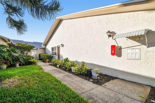 3325 37TH WAY S C, St Petersburg, FL 33711