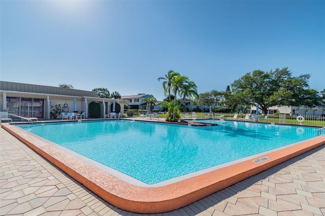 3325 37TH WAY S C, St Petersburg, FL 33711