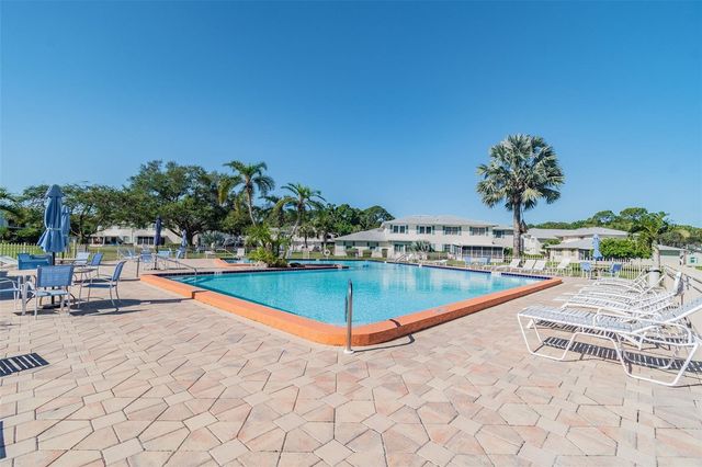 3325 37TH WAY S C, St Petersburg, FL 33711