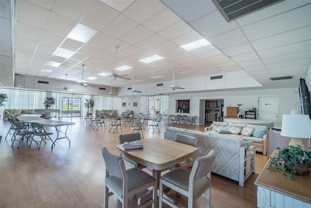 3325 37TH WAY S C, St Petersburg, FL 33711