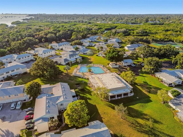 3325 37TH WAY S C, St Petersburg, FL 33711