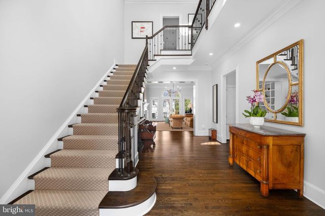 1215 STUART ROBESON DR, Mclean, VA 22101