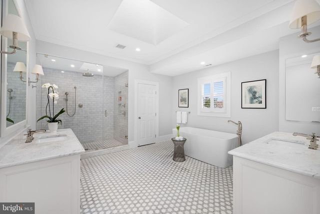 1215 STUART ROBESON DR, Mclean, VA 22101