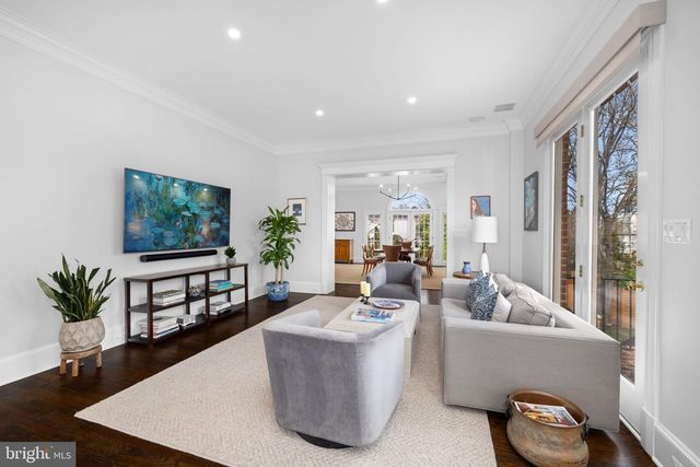 1215 STUART ROBESON DR, Mclean, VA 22101