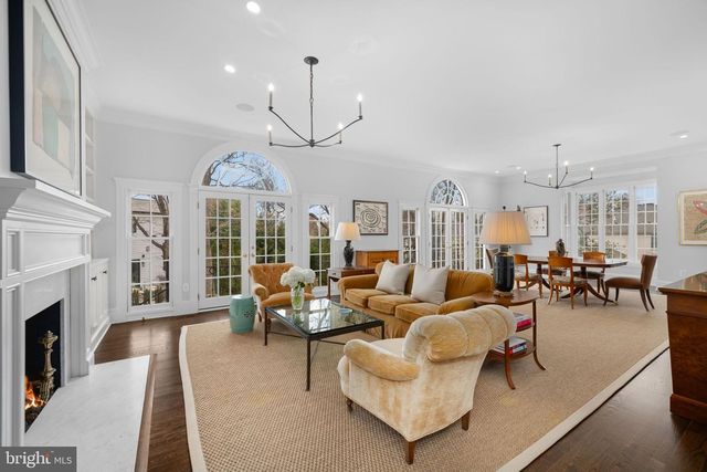 1215 STUART ROBESON DR, Mclean, VA 22101