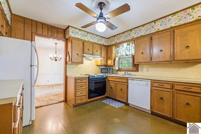 1000 Westgate Dr, Murray, KY 42071