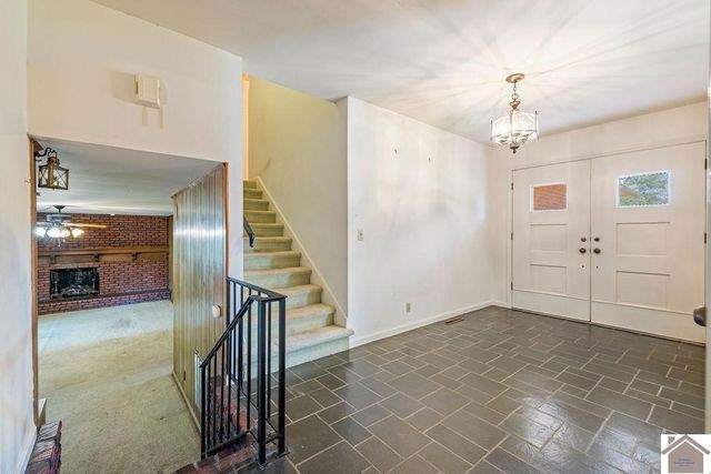 1000 Westgate Dr, Murray, KY 42071