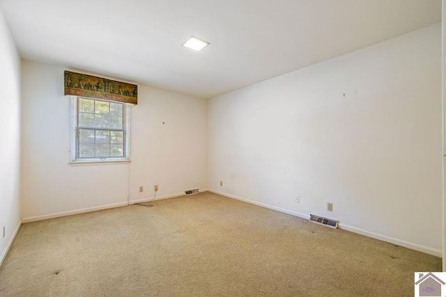 1000 Westgate Dr, Murray, KY 42071