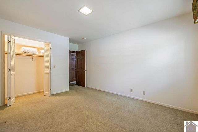 1000 Westgate Dr, Murray, KY 42071