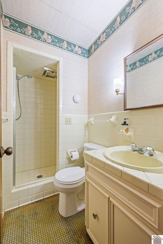 1000 Westgate Dr, Murray, KY 42071