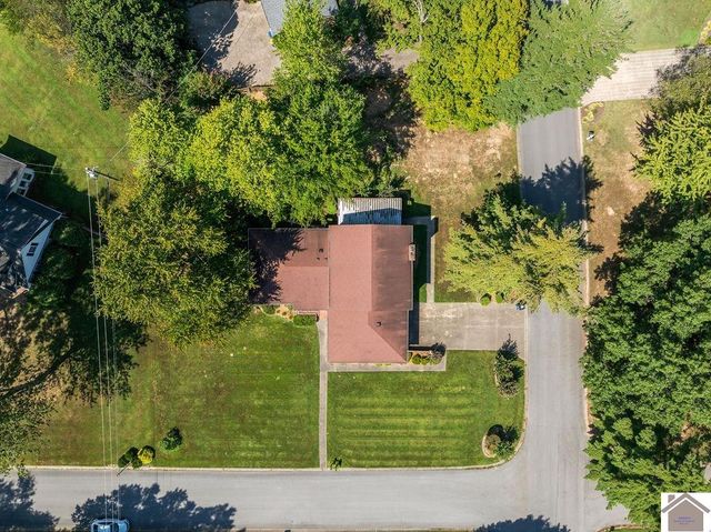 1000 Westgate Dr, Murray, KY 42071