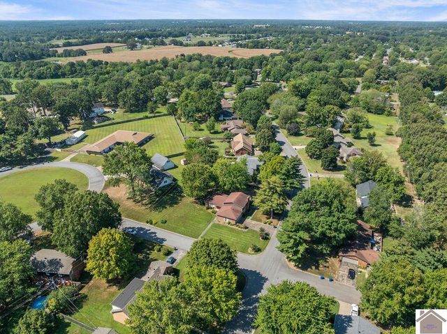 1000 Westgate Dr, Murray, KY 42071