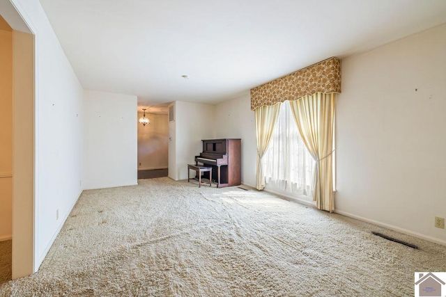 1000 Westgate Dr, Murray, KY 42071