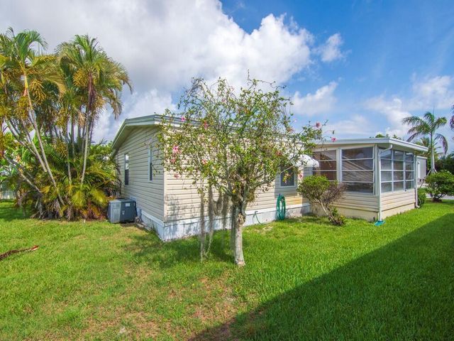 463 Onyx Way, Jensen Beach, FL 34957