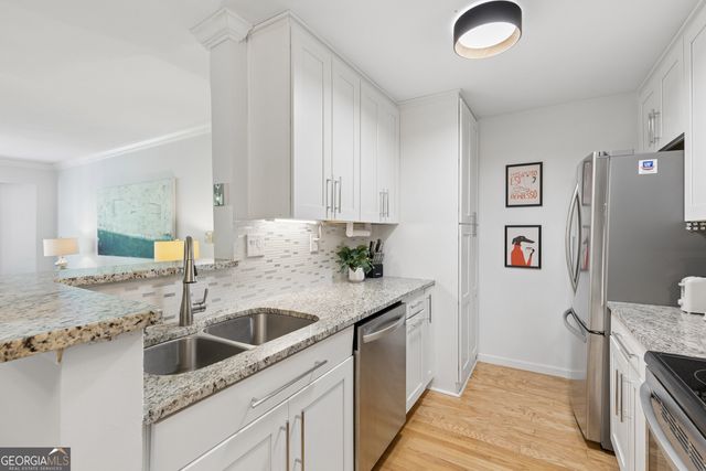 1024 Chastain Park Court, Atlanta, GA 30342