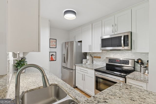 1024 Chastain Park Court, Atlanta, GA 30342