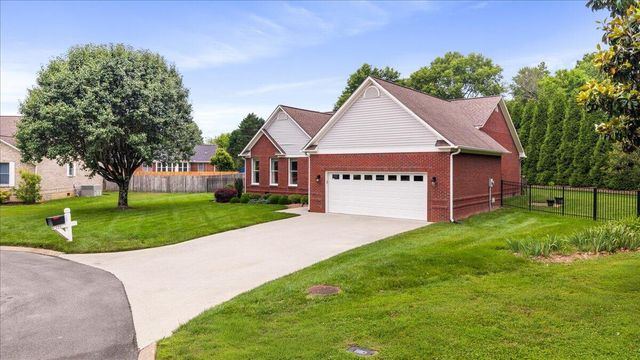 121 Park Creek Drive NW, Cleveland, TN 37312