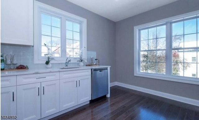 112 Cacciola Pl, Westfield Town, NJ 07090