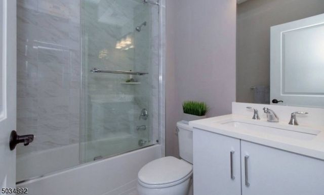 112 Cacciola Pl, Westfield Town, NJ 07090