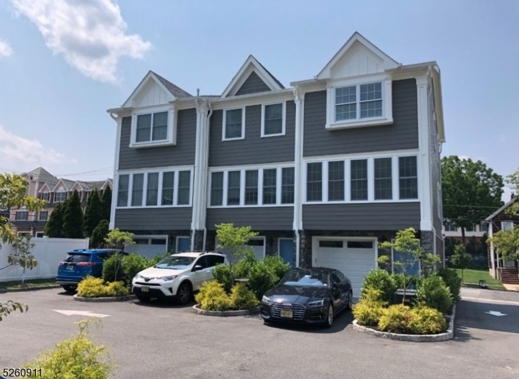 112 Cacciola Pl, Westfield Town, NJ 07090