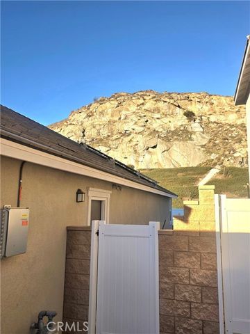 6451 Canyonlands Drive, Jurupa Valley, CA 92509