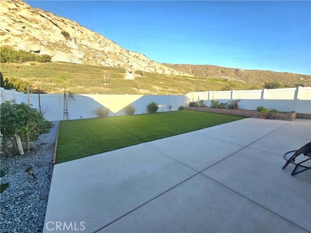 6451 Canyonlands Drive, Jurupa Valley, CA 92509